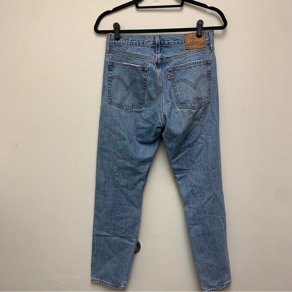 Levi’s Distressed Wedgie Jeans - Picture 8 of 13